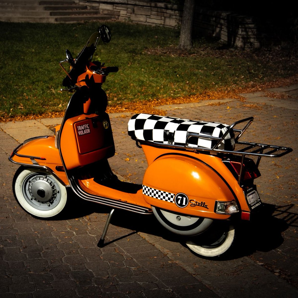 CheekySeats's tweet photo. Aaron's Genuine Stella with the Ska look - Black and White Checkers! Iconic!! We make Checker covers for all scooter seats!
#cheekyseats #GenuineStella #checkerseat #Stellaseatcovers #madeintheUSA #ska https://t.co/hDjMuSJcLg