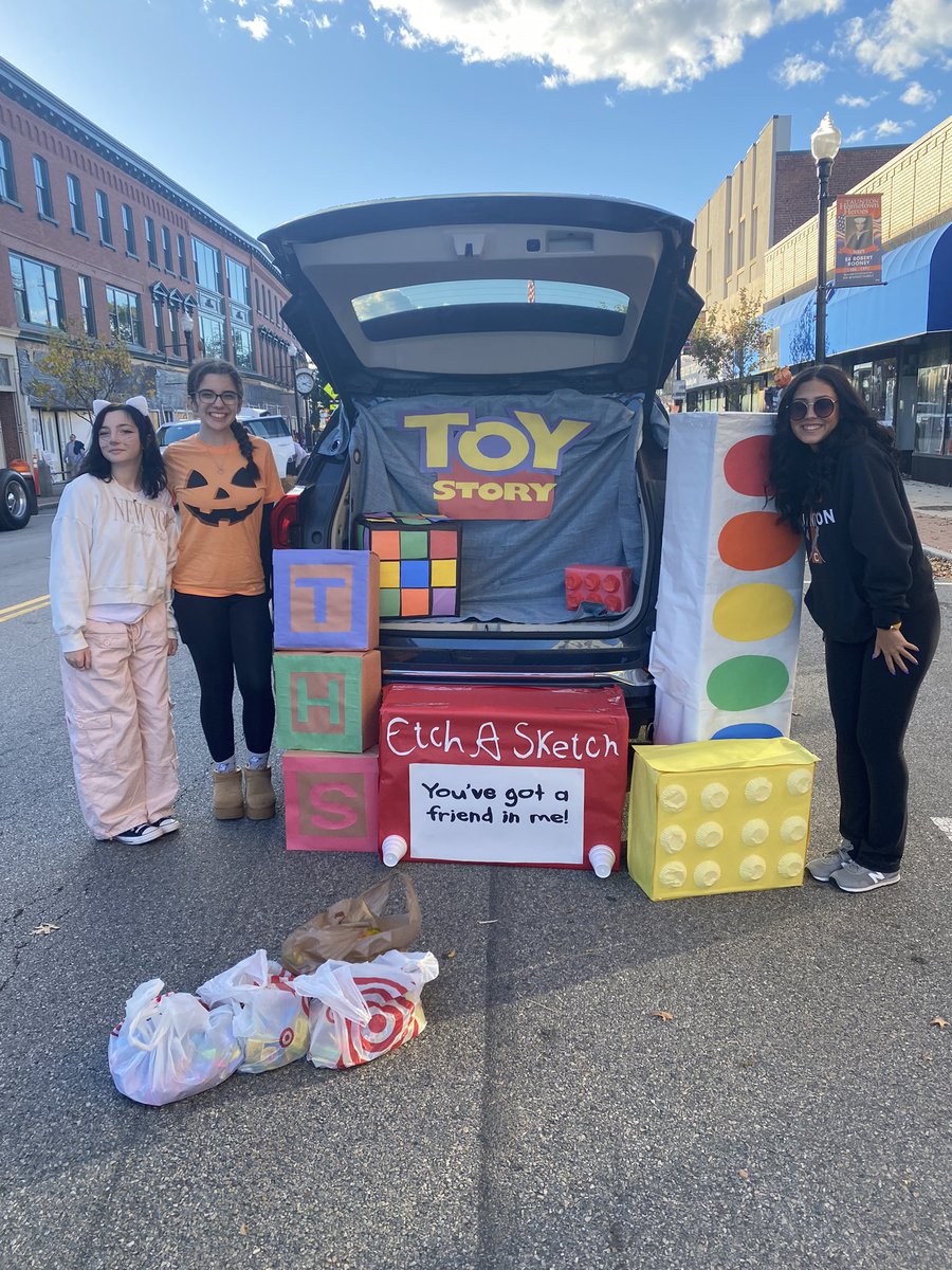 MrsDFortunato's tweet photo. Child care students did a great job at Taunton’s Trunk or treat! Thank you to the students that volunteered their time at the event and preparing everything! https://t.co/kLIH9z1Xkw