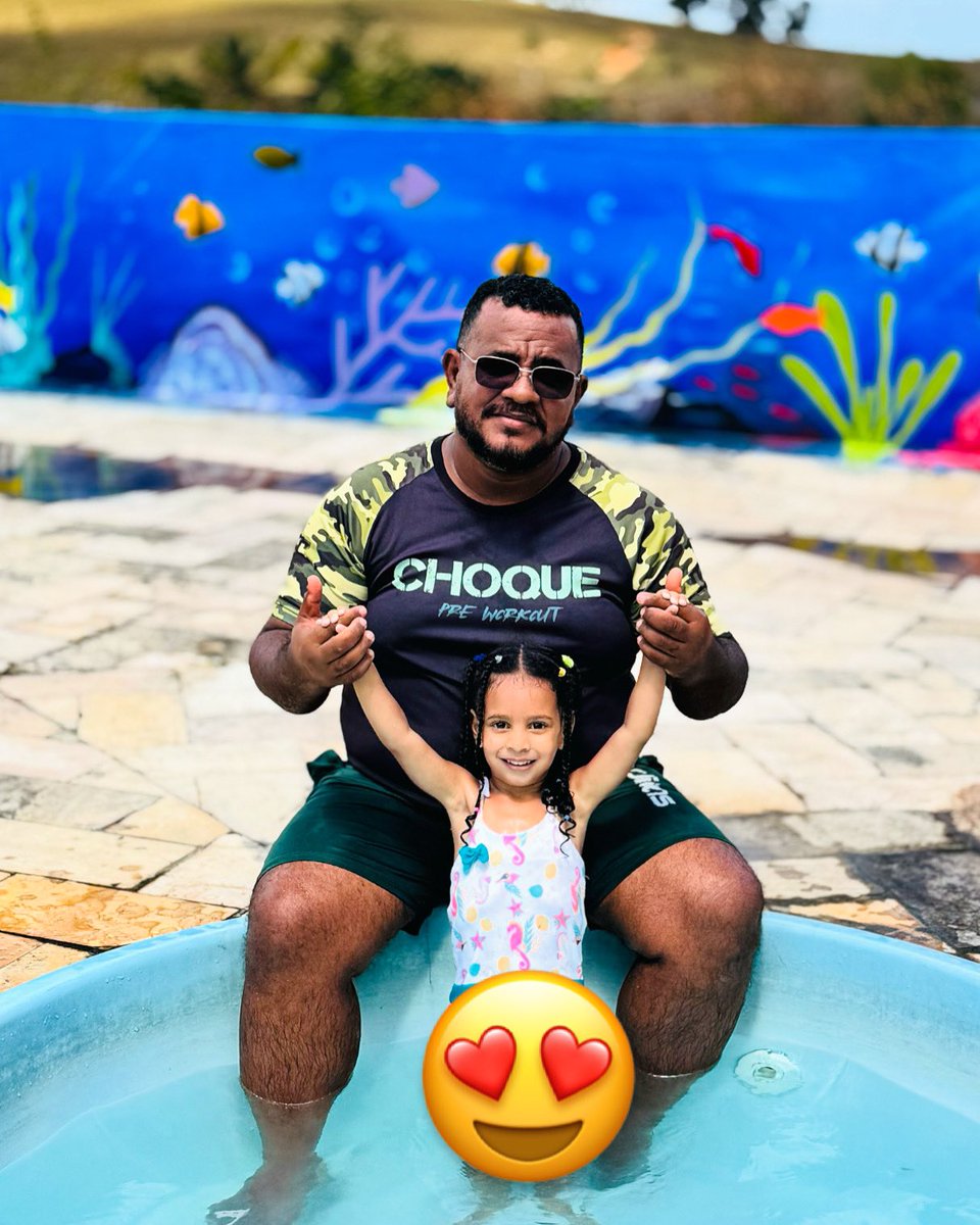 Hoje o dia foi deles,piscina em família.
#familia