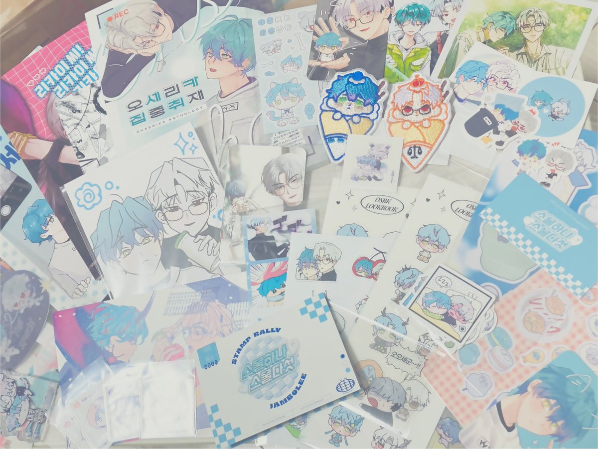 토핑씨(<a href="/topingya/">토핑</a>)의 후의로 한국에서 행해진 오세리카 이벤트의 상품과 책을 거래했습니다 진심으로 감사를 드립니다 정말 감사합니다……(TT)(TT)(TT) 많은 굿즈들은 소중히 사용하겠습니다 책은 번역해서 열심히 읽겠습니다. 앞으로도 오세리카에게 행운이 가득하길 바래요(TT)🩵🩶💙🤍💐💐💐