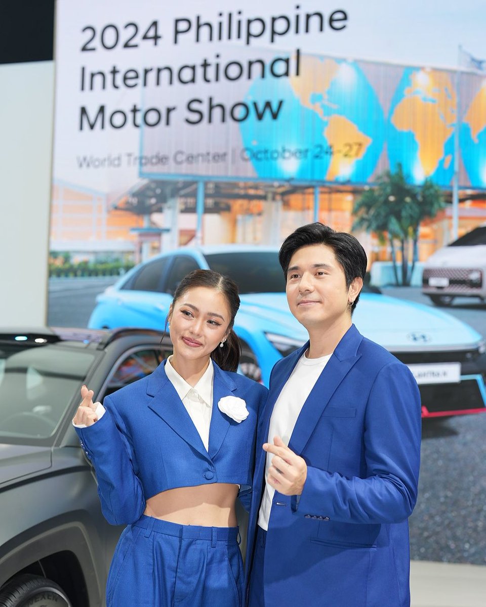 ABSCBNNews's tweet photo. Buhay na naman ang #KimPau heart natin!😍💘
Kapamilya love team Kim Chiu and Paulo Avelino showed in a recent gig that they have an undeniable chemistry not only in acting, but also in hosting.
They both participated on the opening day of an international motor show.
(📷: Chiu/ Instagram)
