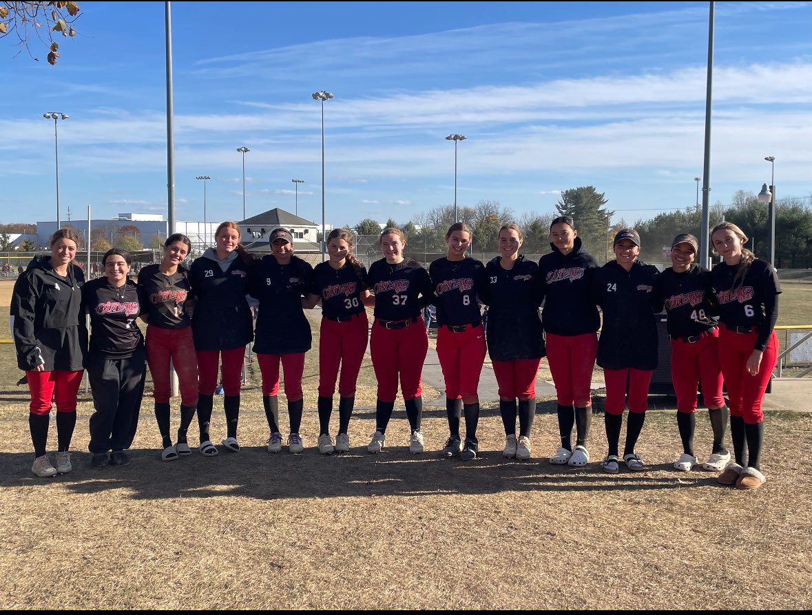 Great Day <a href="/TNTTournaments/">TNT Tournaments</a> Fall Showcase going 3-0 on the day. Congrats to <a href="/pesce2025/">Bianca Pesce</a> <a href="/2025creo/">Madalena Creo</a> <a href="/MiaPope2026/">Mia Pope 2026</a> for adding to the OUTLAWS Yard Club !!