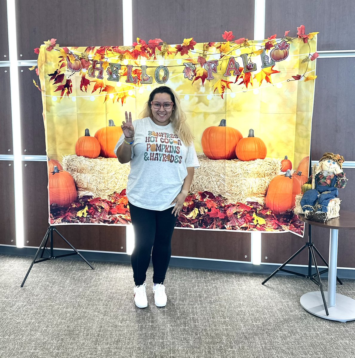 FALL in love with reading 🍂📚🧡

<a href="/AISD_RDG_ACAD/">AISD Reading Academy</a> <a href="/EsquivelRM2017/">Rosemarie Esquivel</a>
