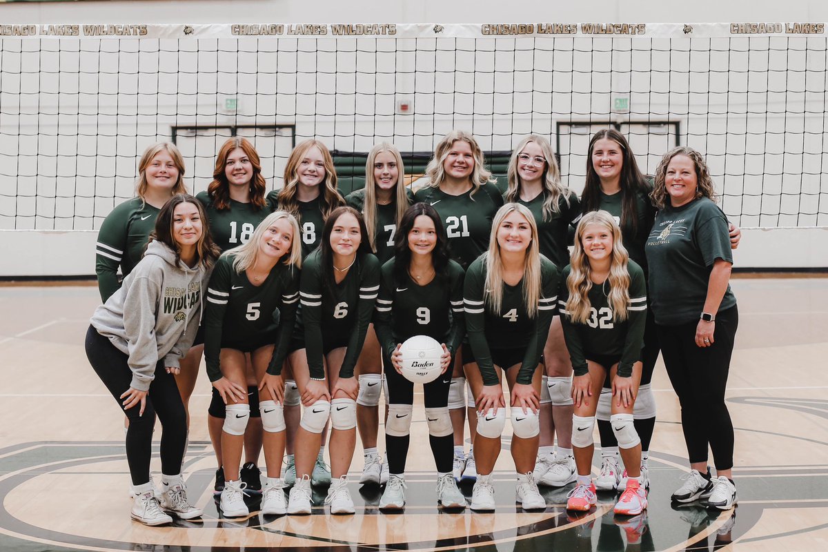 ChisagoVolley's tweet photo. 2024 Chisago Lakes Wildcats Volleyball💚💛 Thank you for all your hard work, dedication, and love for each other. We will miss so much about this season, but mostly just being together everyday💔 we love you so much🫶🏻 #CLVB
Photos by Angela Weinzetl https://t.co/wuZrZRdft9