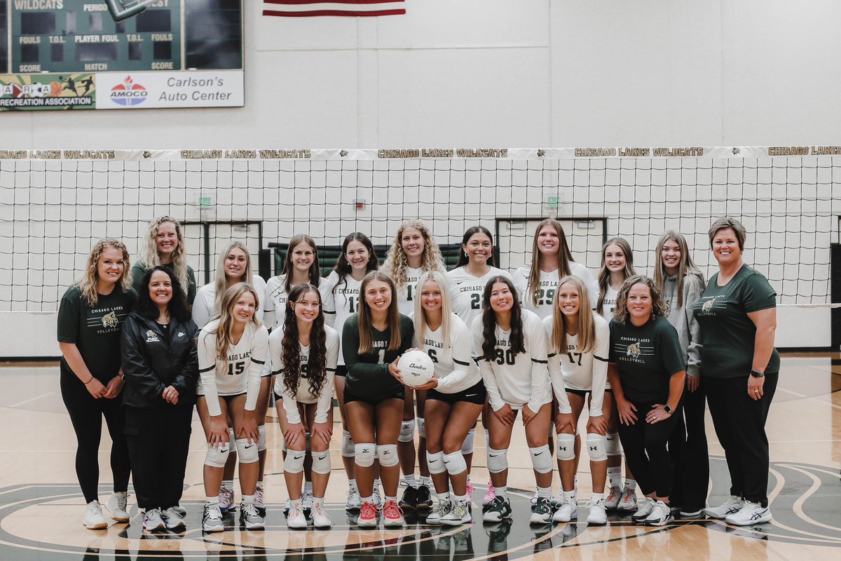 ChisagoVolley's tweet photo. 2024 Chisago Lakes Wildcats Volleyball💚💛 Thank you for all your hard work, dedication, and love for each other. We will miss so much about this season, but mostly just being together everyday💔 we love you so much🫶🏻 #CLVB
Photos by Angela Weinzetl https://t.co/wuZrZRdft9
