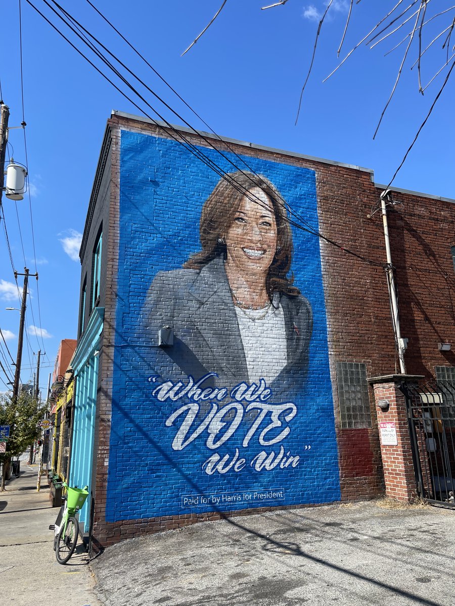 KamalaForGA's tweet photo. Spotted in Atlanta, Georgia. ✨

We only have 9 days left to elect Kamala Harris as our next President. Send this post to 3 people who need a reminder to vote! https://t.co/pUSvCZYEiT https://t.co/NrBQipB6ul
