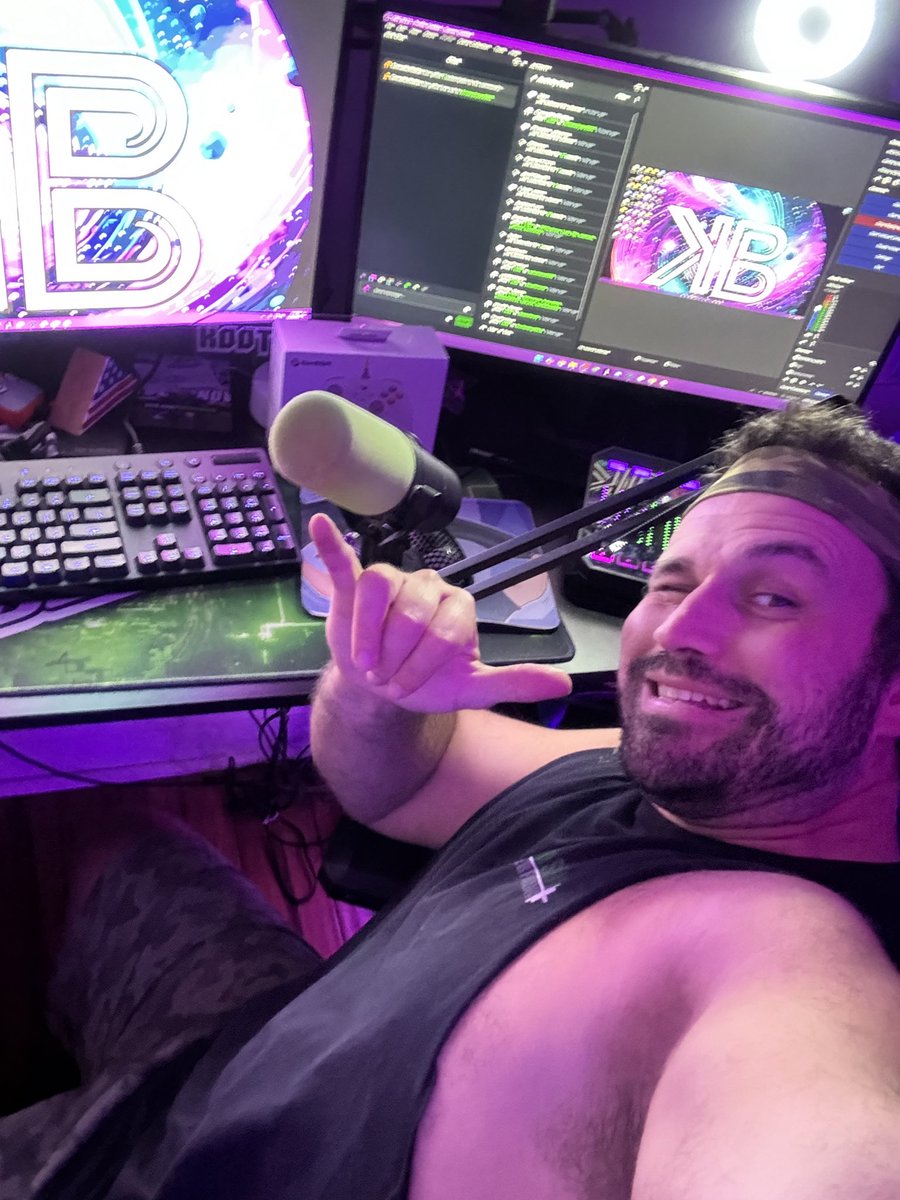 KooterBomb's tweet photo. Yo kick community! 💚 

Who’s running blackops six with me? 

I need a carry - I have been so busy with the kids and Halloween that I haven’t got to play much! 

Pull up for beverages, aim bots, wall hacks, 2 boxing, good vibes, and dubs! 

Warzone tonight as well or nah? https://t.co/G2S87bjRbl