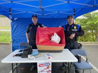 DEASEATTLEDiv's tweet photo. We are grateful for all of our law enforcement partners and coalitions who helped with #TakeBackDay ! We had 121 locations in WA OR ID AK! Find a site near you at https://t.co/zmag05weCX . @JBLM_PAO @cityofbi @AKNationalGuard @BvuePD @DEAHQ https://t.co/HBRmsOGYuP