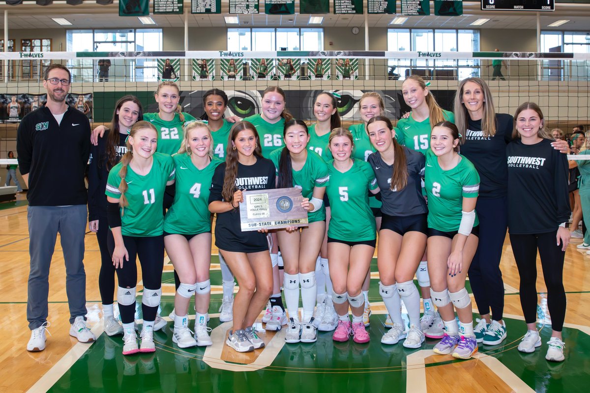bvsw_volleyball's tweet photo. SUBSTATE CHAMPS!!!! 🥇 

#ALLin #bvswvolleyball #statebound https://t.co/XD187t8nfV