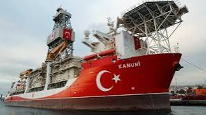 PhiloSomalia's tweet photo. In two years, when the oil production starts in Somalia’s offshore blocks, the Turkish Oil Company, TPAO will generate a predicted yearly output of oil worth over 5 billion dollars of which the FGS will pocket less than 200 million dollars annually. https://t.co/xZ6l9h8peh
