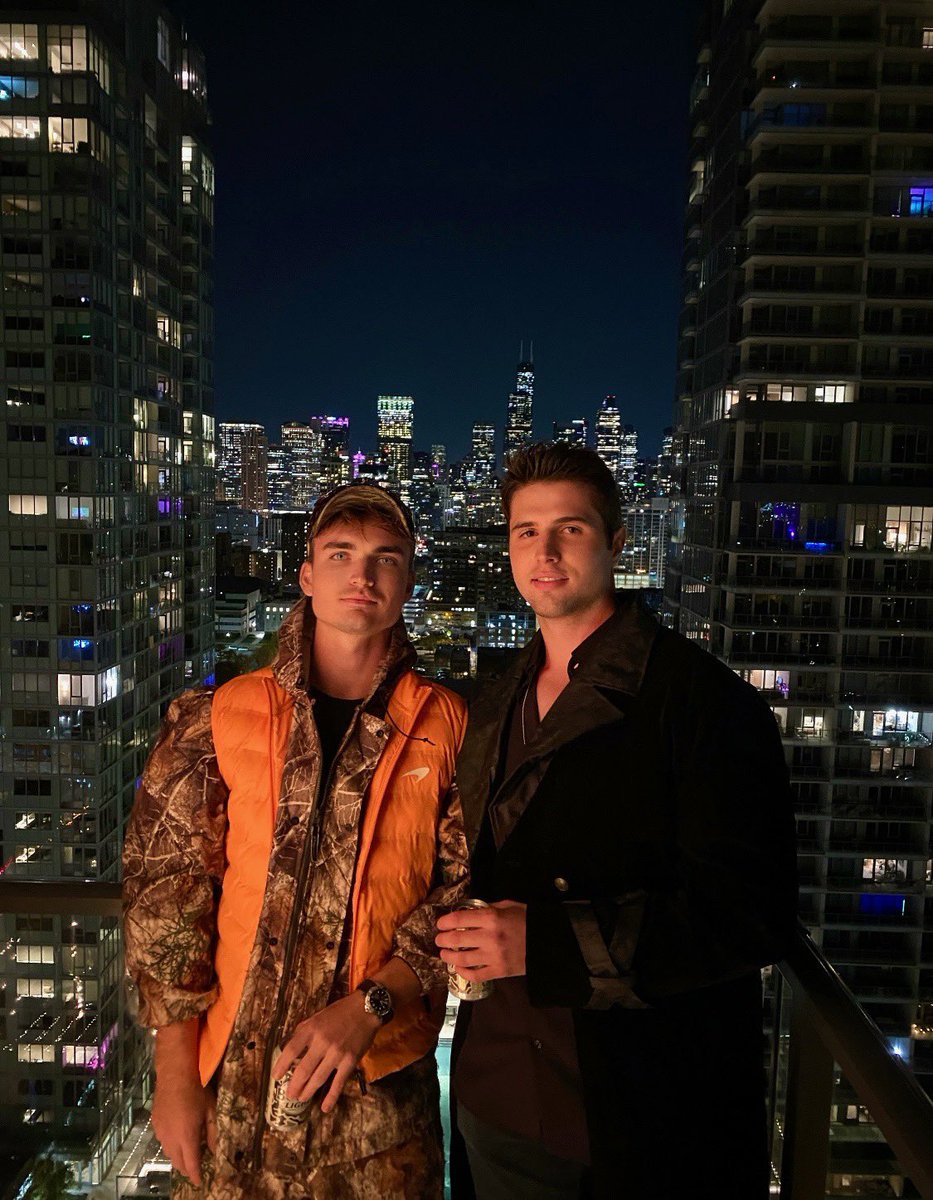 beansipFPS's tweet image. Movie last night 🇺🇸😎