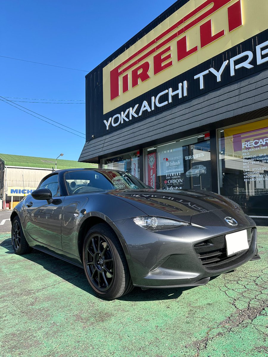 PIRELLI_4kaichi's tweet photo. マツダ ロードスターにレカロ《RS-G GK》を取り付けです！
カラーはブラック×ブルー、レカロに合わせてブルーのベルトカバーもいい感じに👏

#RECARO
#レカロ
#レカロシート
#三重
#四日市
#ピレリ四日市 https://t.co/aGjENEVzq5