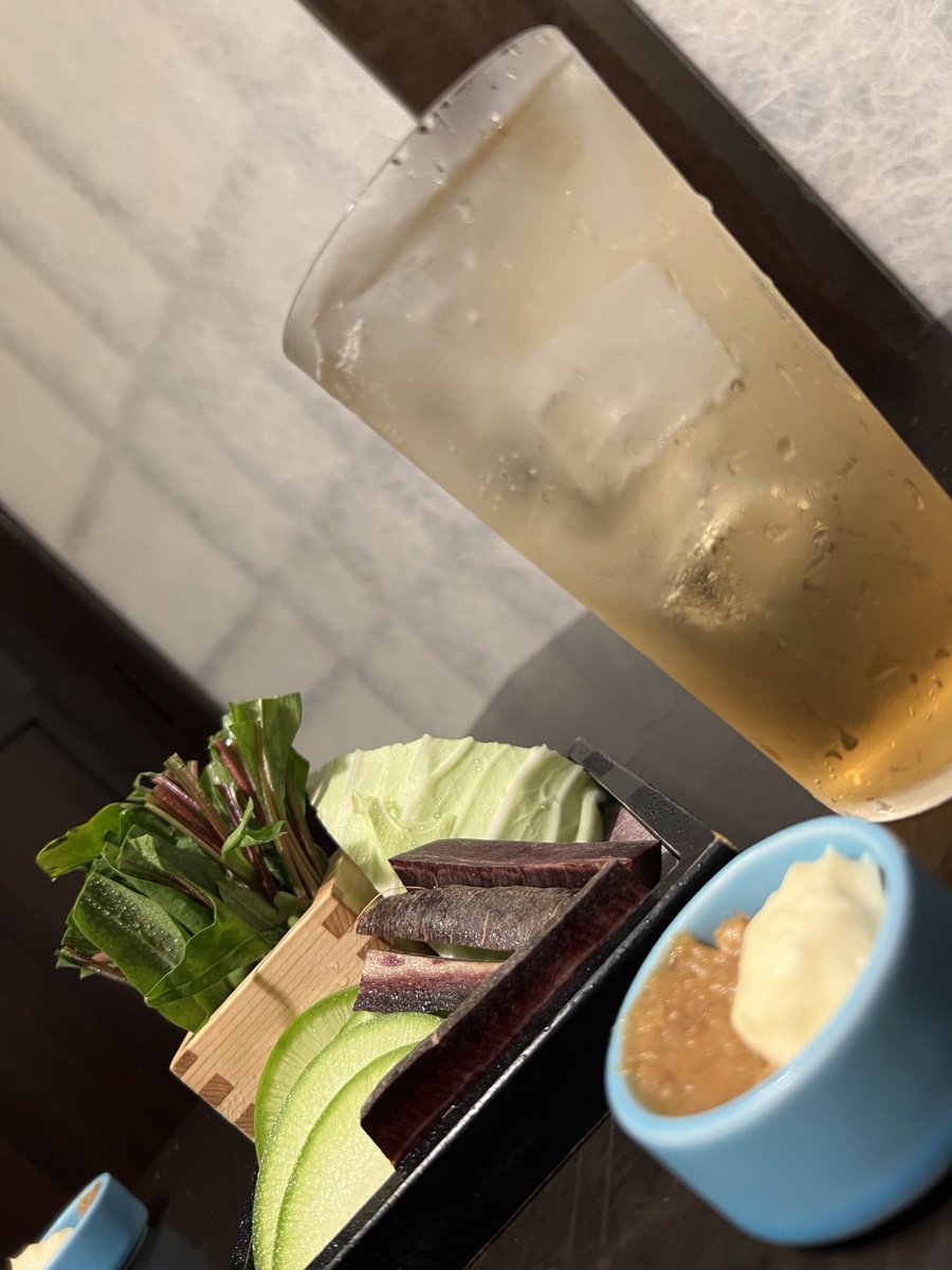 Pesuca3's tweet photo. 昼間から呑んでるんだけど
九州料理最高すぎないか https://t.co/CHznBVfvYI