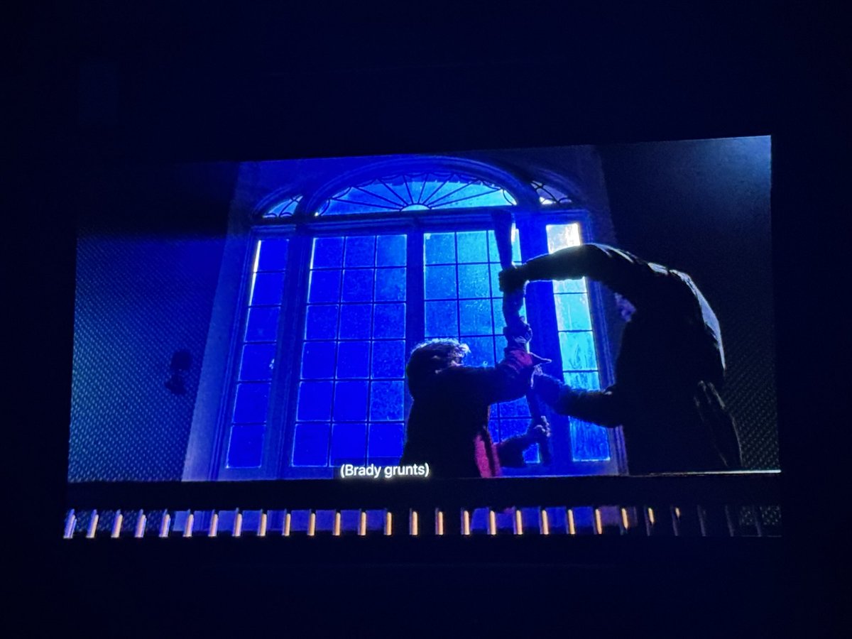 Legalize_Humor_'s tweet photo. You ever see somebody do something so STUPID in a horror movie that you’re actually glad they died for being so stupid? #Halloween4 #ThisDudeHere🤦🏽‍♂️ https://t.co/XqdWZXQ0CM