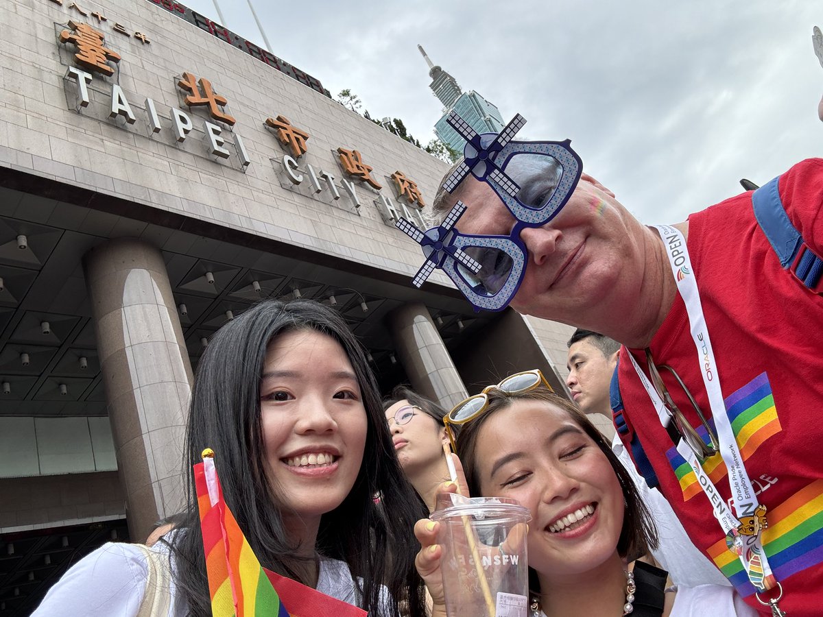 DuijnR's tweet photo. Great Taiwan Taipei Pride https://t.co/Eoqd8Nb0AK