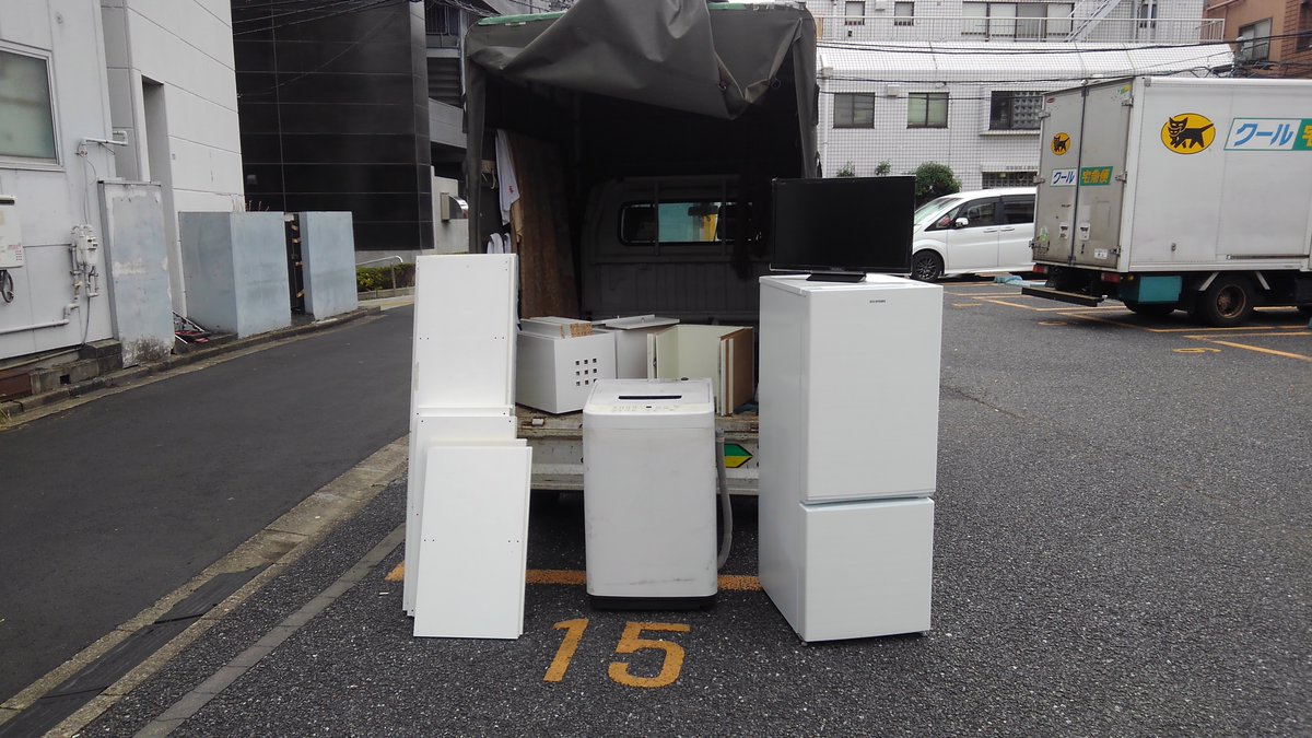 recyclebomu's tweet photo. 今日の便利屋作業
引っ越し不用品の回収処分
#家電回収 #家具回収 #引っ越し
新宿区内でしたら当日回収もOK！！ https://t.co/Ofqc5hSXZd