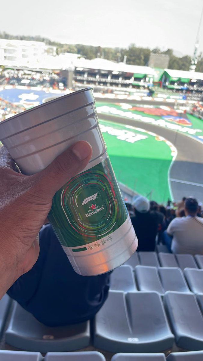 MatamorosGuridi's tweet photo. Para puras vergüenzas.. de haber sabido ni voy.. #MexicoGP #F1ESTA #VamosCheco #Marioachi #Orgu11oMexicano #Formula1 #GPMéxico #MexicoCityGP #MexicanGP #México #CDMX 🇲🇽🏁🏎️🏆🤳🏻🚶🏻‍♂️😎🍻🍺 https://t.co/4jGul3RutL