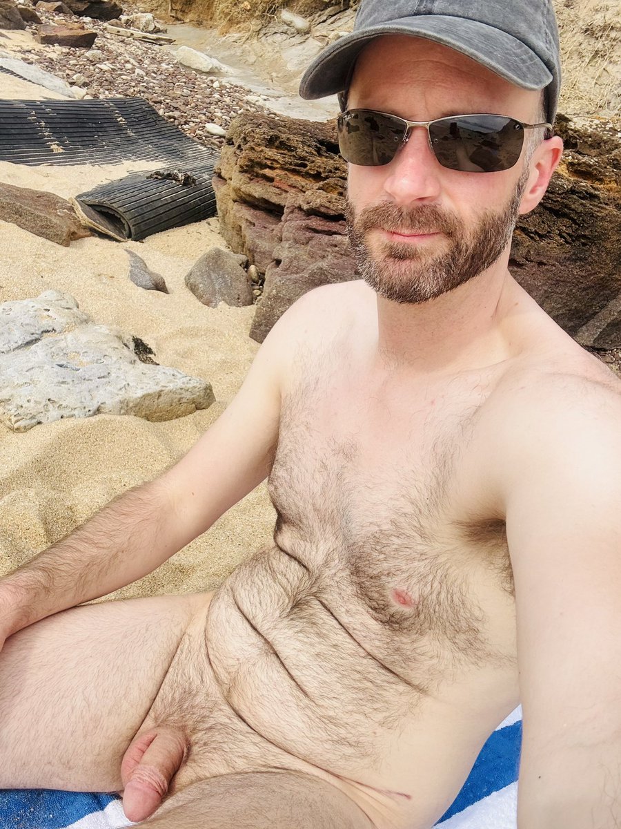 PilotIpod's tweet photo. Not the warmest day; gotta make the most of it while I can! https://t.co/ElyRWkMVCO