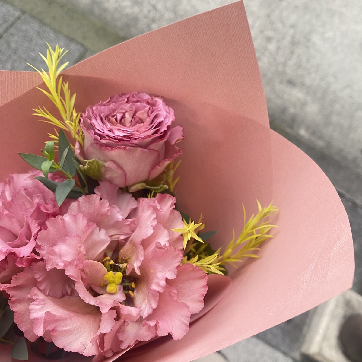 暇すぎてお出かけしてみた日
次のネイルはこのブーケみたいな色にしようかな

 #日常垢