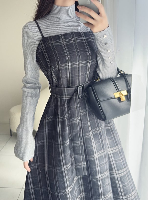 グレイルの新作キャミワンピ 秋っぽいし高見えしそう( ⁎ᵕᴗᵕ