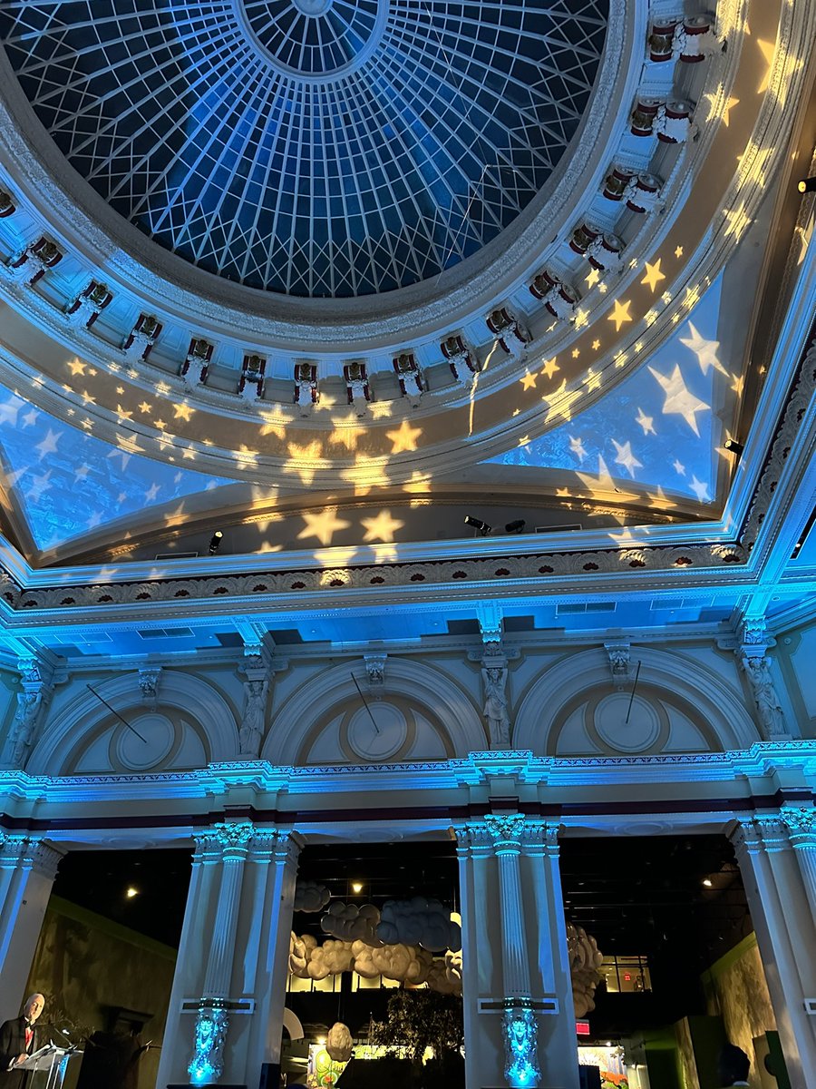 The <a href="/AmCollegeGastro/">ACG</a> Leadership Dinner 🔥

Thank YOU Mr. President <a href="/JLeightonMD/">Jonathan Leighton, MD</a> for an incredible year of growth, learning, advocacy, fun and more .. 

#ACG2024