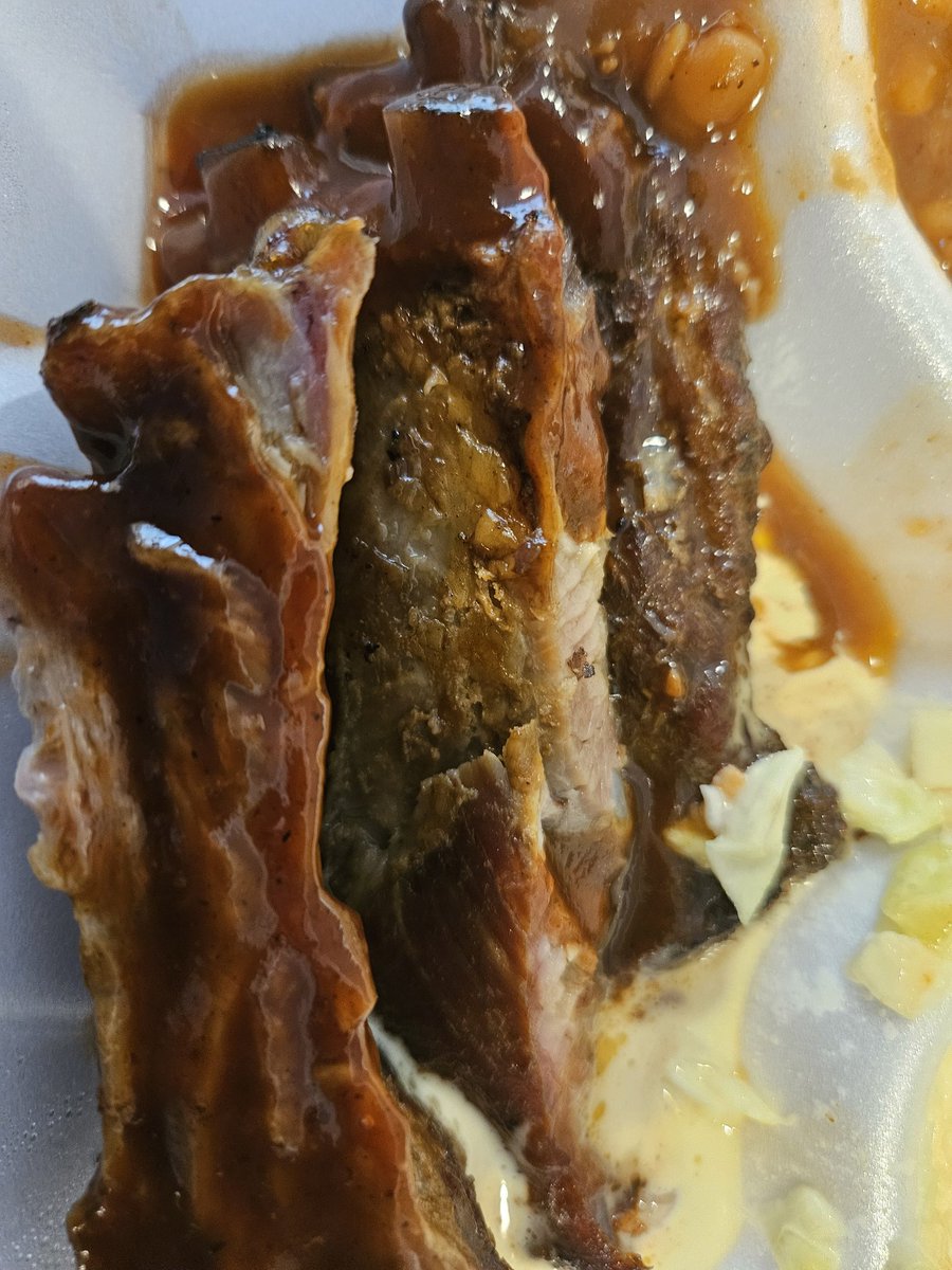 06gemini's tweet photo. @arbbq I'm tremendously disappointed. Today's food was horrible. The ribs tasted boiled or baked, not grilled, or smoked. There wasn't a smoke ring on the meat. The baked beans were not cooked, and tasted like pork and beans and thr coleslaw was chunky and runny. NOT YOUR BEST!! https://t.co/gsGNqZC9HO