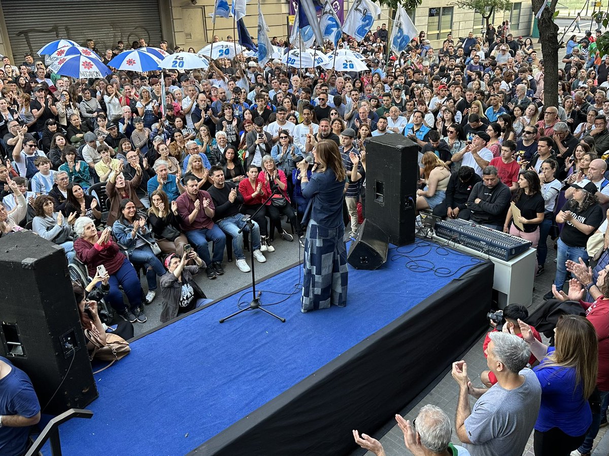 fsaintout's tweet photo. Lanzamos la mesa Cristina Presidenta de La Plata con la convicción de que necesitamos @CFKArgentina para conducir un peronismo que haga frente al proyecto de saqueo del Gobierno nacional. https://t.co/uPwvhV6iwT