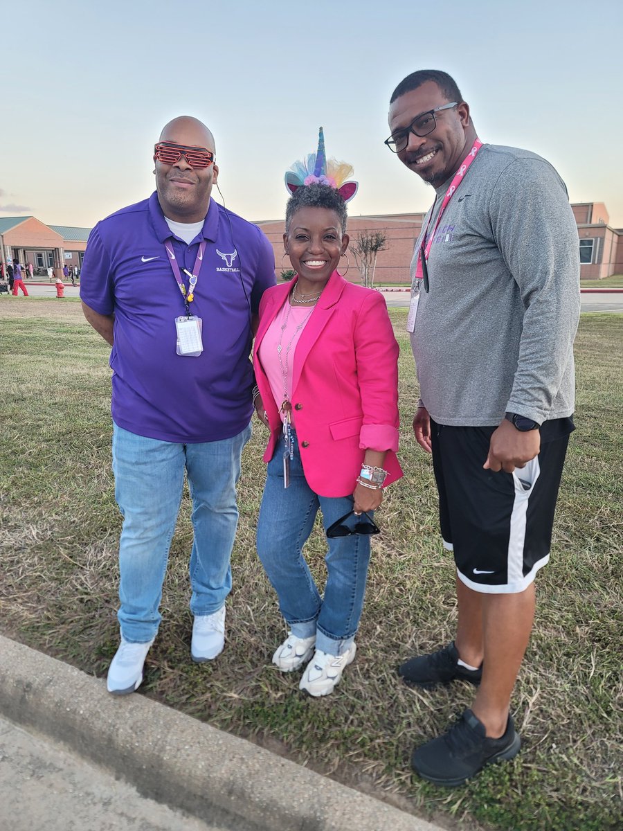 MRHS GIRLS BASKETBALL (@mrhsgirls_bball) on Twitter photo HUGE thank you to Principal Langley <a href="/USEStallions/">Stephens Elementary</a> for letting your Lady Mavs and <a href="/MrhsBoysBball/">MRHS Boys Basketball</a> take part in Trunk-or-Treat this year!! We'll definitely be back. Have an amazing school year! ๐๐ค๐ฝ๐
#allinfamily #createchaos #nothingless HUGE thank you to Principal Langley <a href="/USEStallions/">Stephens Elementary</a> for letting your Lady Mavs and <a href="/MrhsBoysBball/">MRHS Boys Basketball</a> take part in Trunk-or-Treat this year!! We'll definitely be back. Have an amazing school year! ๐๐ค๐ฝ๐
#allinfamily #createchaos #nothingless