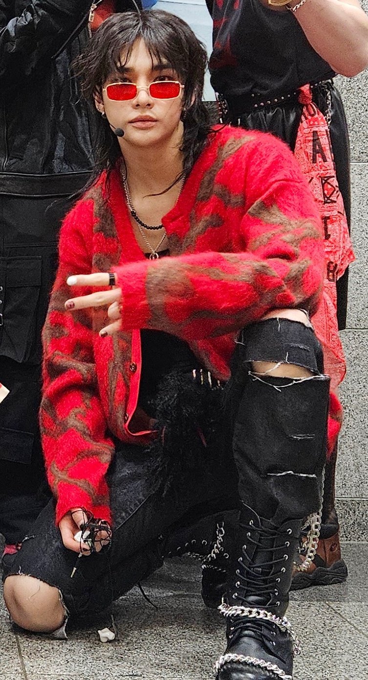 【美品】ヒョンジン着用 Versace カーディガン M A P L E Hyunjin🧡 on X: 