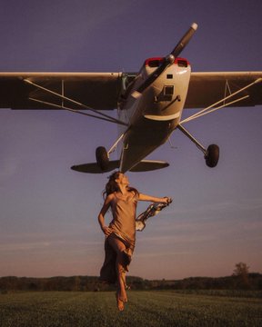 Maria_solara's tweet photo. ‘Every meeting with a friend is as free as flying ✈️✨. Seeing each other from above 🌄📷📷🫂📷📷📷📷📷📷📷📷📷. Reunited in Houston 🏙️ 📷 Renewed our friendship 💫🤝 We once again felt the freedom and joy of those flights together 🌤️🕊️. Those times will be cherished in our hearts forever 💖🌍’.