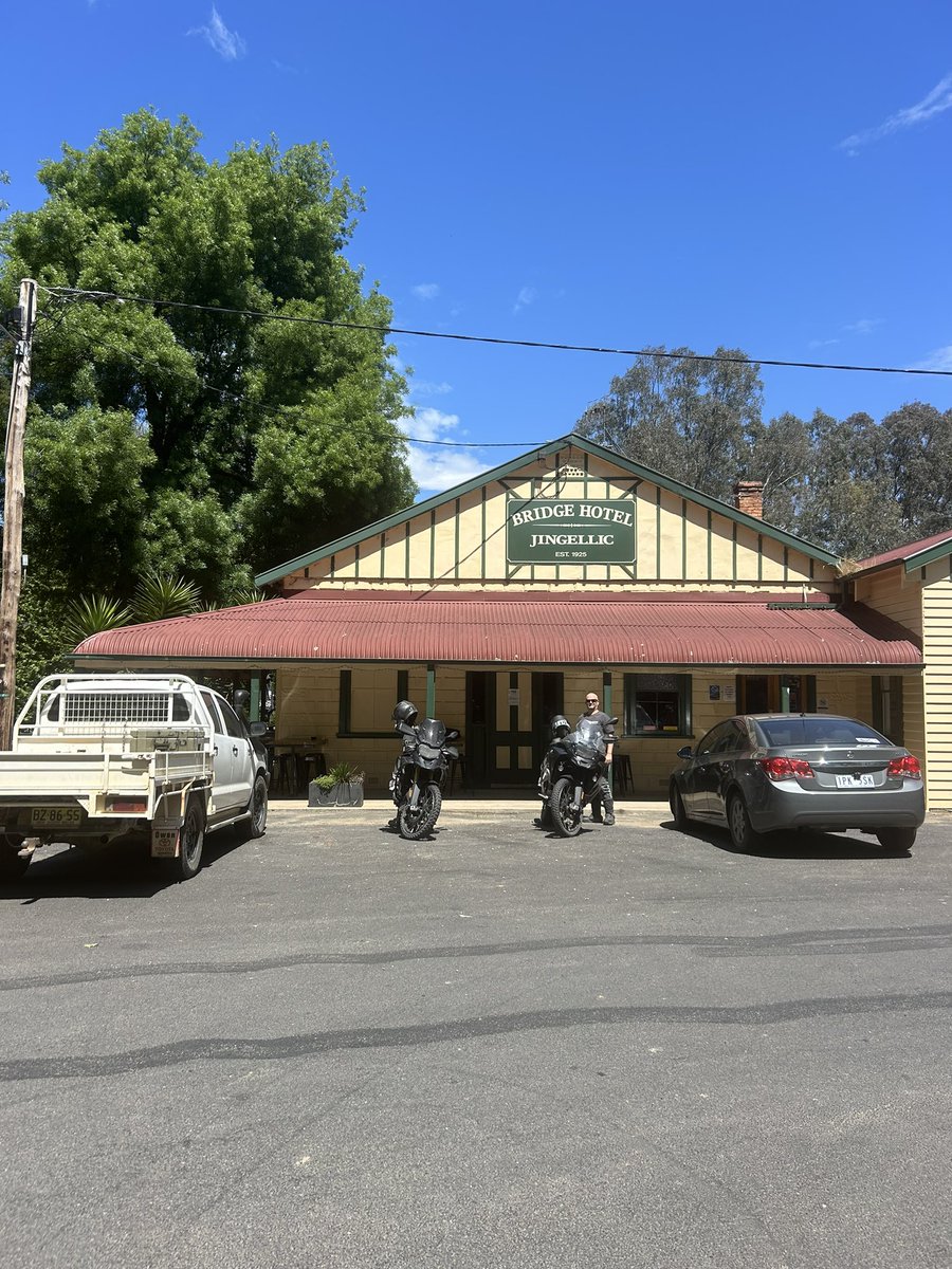 Andrew Russell tweet media