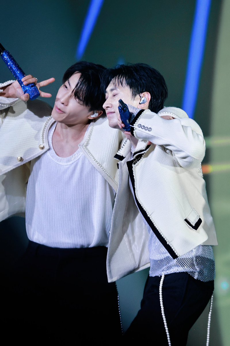 Porque todo lo hacemos por ELF y Annies de Chile y para demostrarles nuestro amor y que queremos nuevamente tenerlos acá 🇨🇱💙
#EclipseTourinChile 
#ChileWantsEclipseTour
#SuperJuniorDne_inChile
<a href="/SJ_DnE_official/">SUPER JUNIOR-D&E official</a> <a href="/donghae86105/">Donghae Super Junior</a> <a href="/AllRiseSilver/">Dalnim</a> @HFT_official_