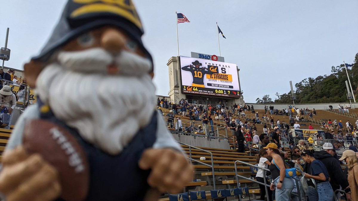 CalGnome's tweet photo. Fourth win! OR State 7, #Cal 44. Record: 4-4. #GoBears #BeatBye https://t.co/Z2m1Ksx7ho