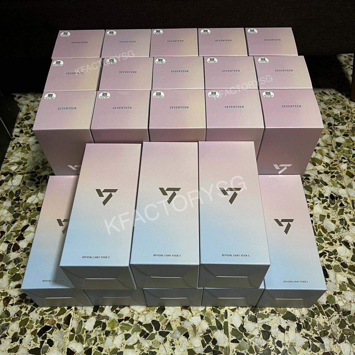 KFactorySG's tweet photo. [SG INSTOCK]

✨ SEVENTEEN LIGHTSTICK VER 3 &amp; MINI KEYRING ✨

Lightstick: $70
Mini keyring: $38

 📦 Courier / self collect 

▫️900+ Reviews:
https://t.co/IJfBiiSyPw
▫️Tele Channel: https://t.co/9AB9lGl3Az https://t.co/qsMA4goISv
