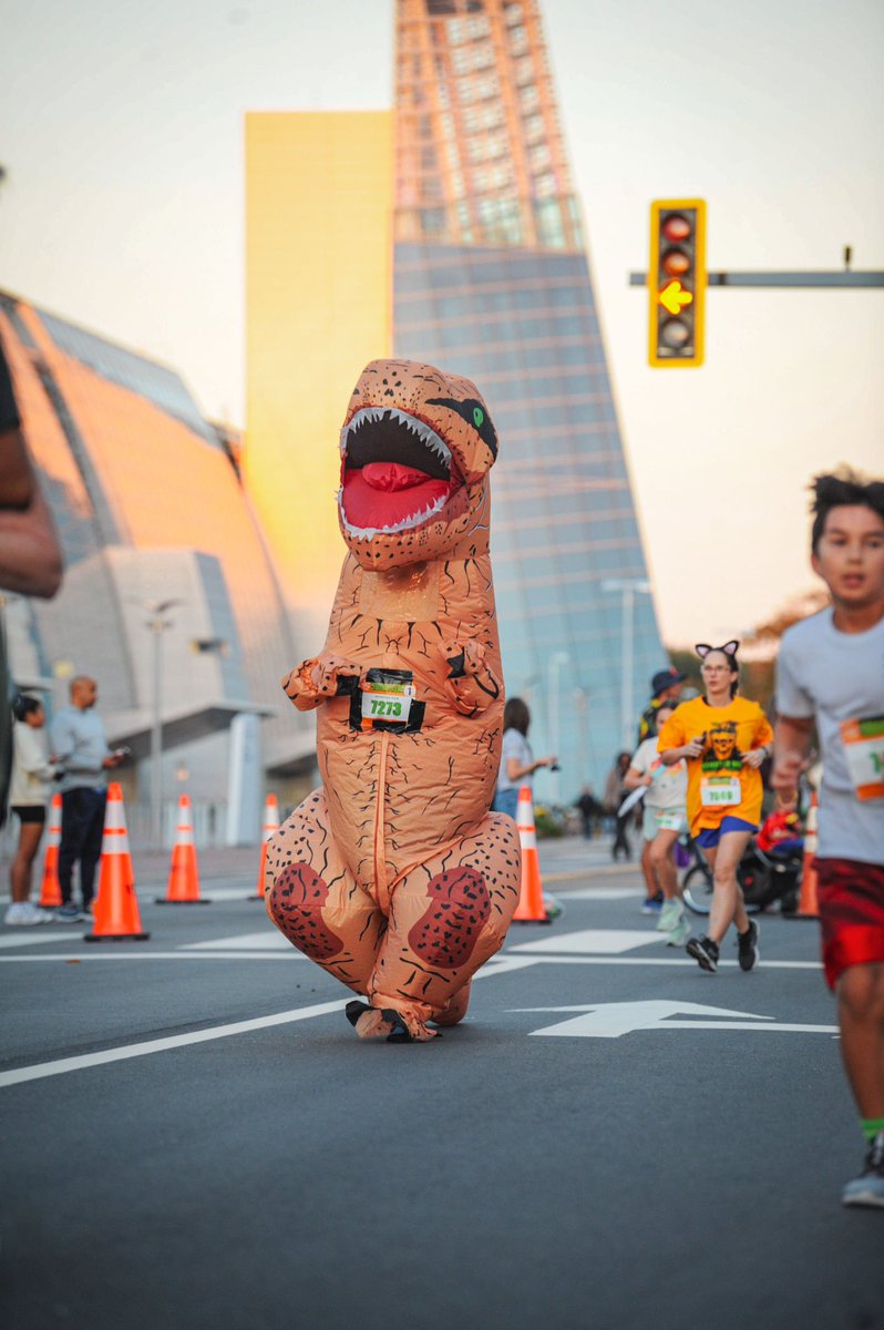 travel_run_lift's tweet photo. Couldnโt resist the official race photos for this one. If I could recommend one race weekend here locally to anyone it would be Wicked. This is probably the second biggest weekend next to Shamrock. 15 years running!
#bestraceever #runchat #trexcostume #runwicked https://t.co/EOMgjzNJuG
