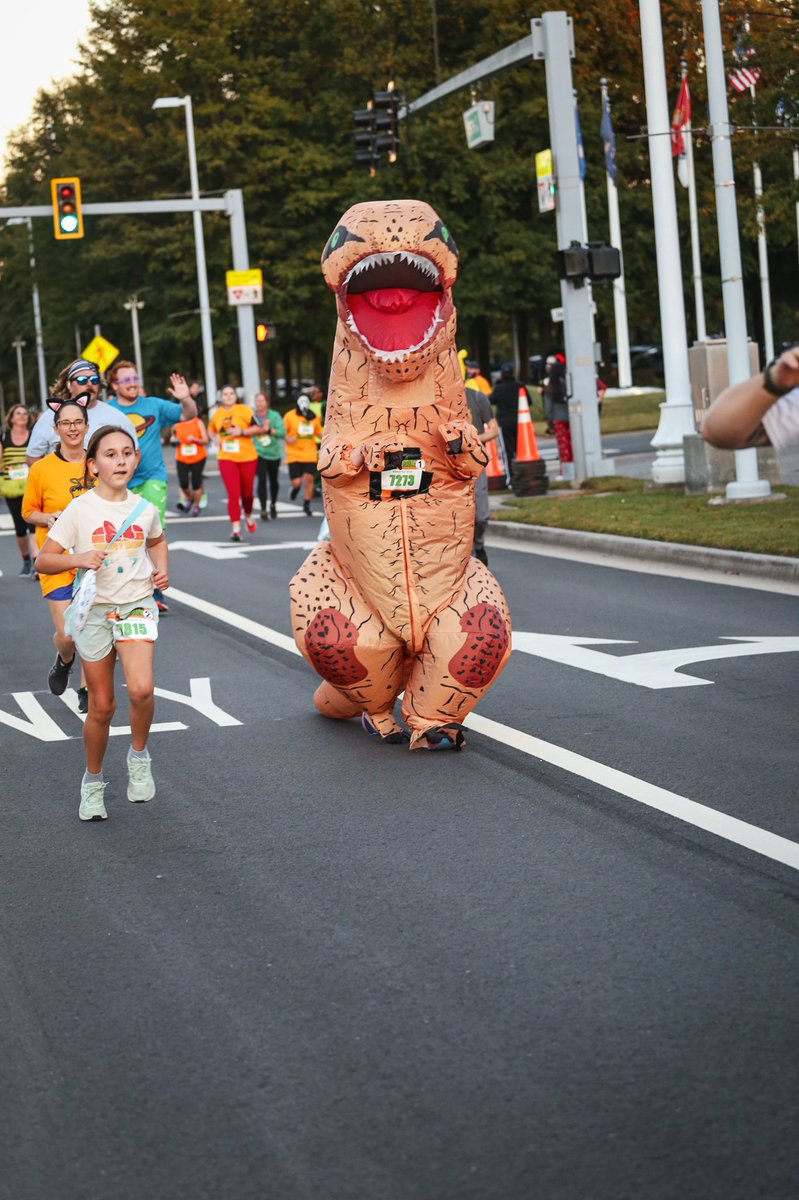 travel_run_lift's tweet photo. Couldnโt resist the official race photos for this one. If I could recommend one race weekend here locally to anyone it would be Wicked. This is probably the second biggest weekend next to Shamrock. 15 years running!
#bestraceever #runchat #trexcostume #runwicked https://t.co/EOMgjzNJuG