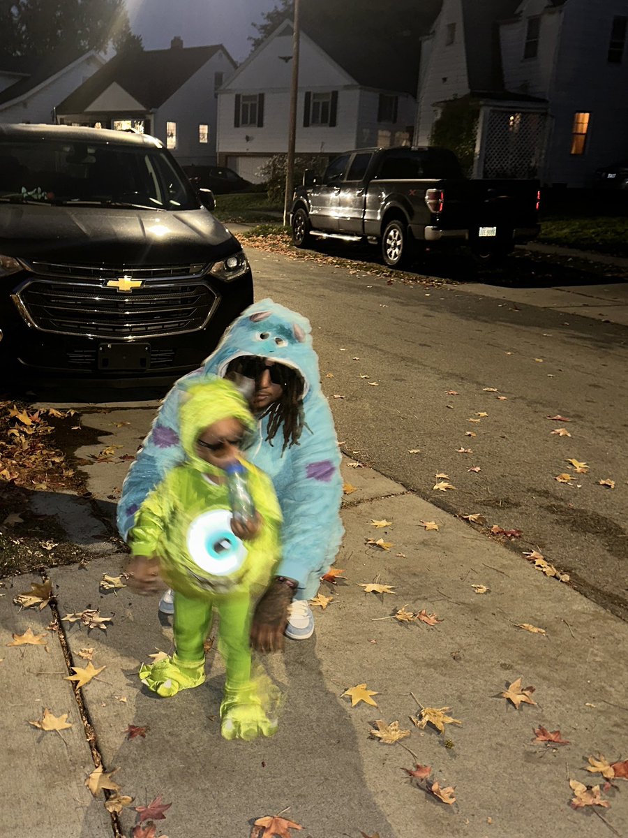 TheRealMEkO's tweet photo. Meek Wazowski
#Halloween2024 https://t.co/q62mp2jdQK