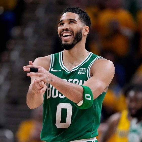 LegionHoops's tweet photo. Jayson Tatum tonight:

37 points
6 threes
4 rebounds
2 steals
12/26 FG

The revenge tour continues 🔥 https://t.co/kFLFkHobEx