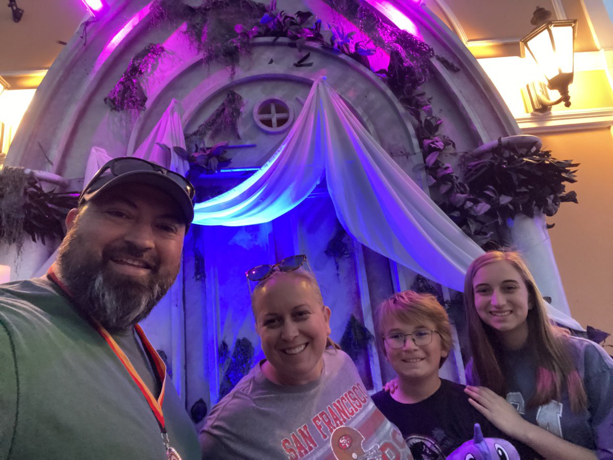 robert_balster's tweet photo. #cgatricksandtreats https://t.co/EaGgmxFwzZ