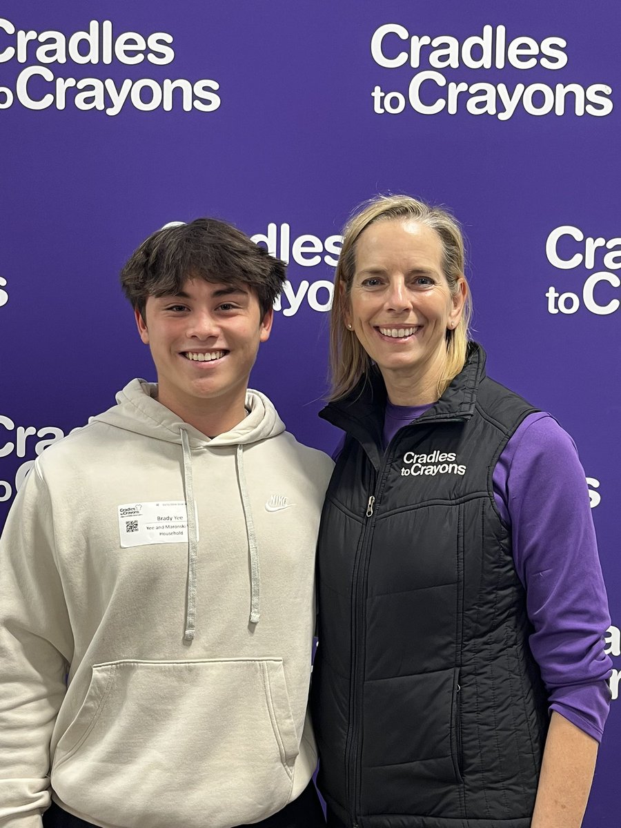 Brady Yee (@bradyyee26) on Twitter photo Enjoyed being back <a href="/c2cboston/">Cradles to Crayons Massachusetts</a> to volunteer and having the opportunity to meet CEO <a href="/LynnMargherio/">Lynn Margherio</a>
<a href="/stjohnsprep/">St. John's Prep</a>
#xaverianvalues
#EndClothingInsecurity Enjoyed being back <a href="/c2cboston/">Cradles to Crayons Massachusetts</a> to volunteer and having the opportunity to meet CEO <a href="/LynnMargherio/">Lynn Margherio</a>
<a href="/stjohnsprep/">St. John's Prep</a>
#xaverianvalues
#EndClothingInsecurity
