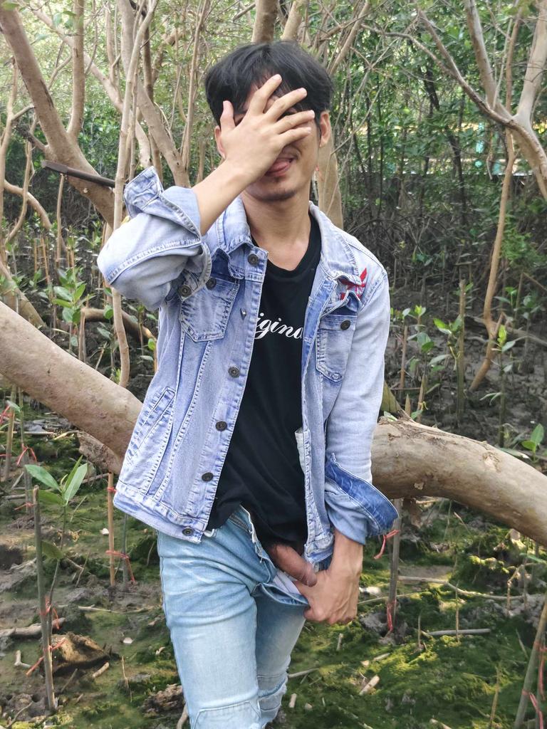 ChithuMin33439's tweet photo. အဲ့နေရာသိကြလား
သိရင်ဖြေခဲ့
နောက်တခေါက်နဲ့နောက်တ‌ယောက်သွာ့ဒိတ်ချင်သေးလို့ https://t.co/V4AsrbwhMI