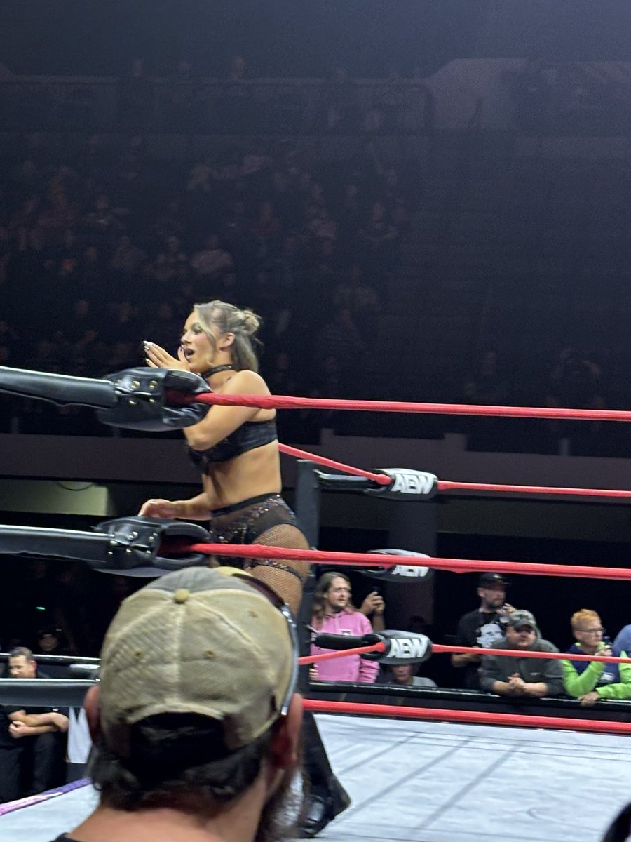 MitchP1983's tweet photo. Here’s the #QueenSlayer @annajay___ in action tonight in #CedarRapids #Iowa at #AEWCollision ! https://t.co/LGvemw1VSJ