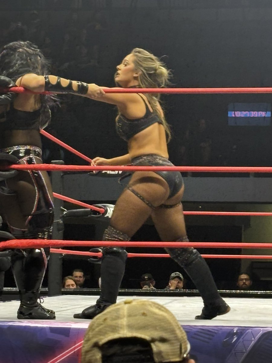 MitchP1983's tweet photo. Here’s the #QueenSlayer @annajay___ in action tonight in #CedarRapids #Iowa at #AEWCollision ! https://t.co/LGvemw1VSJ