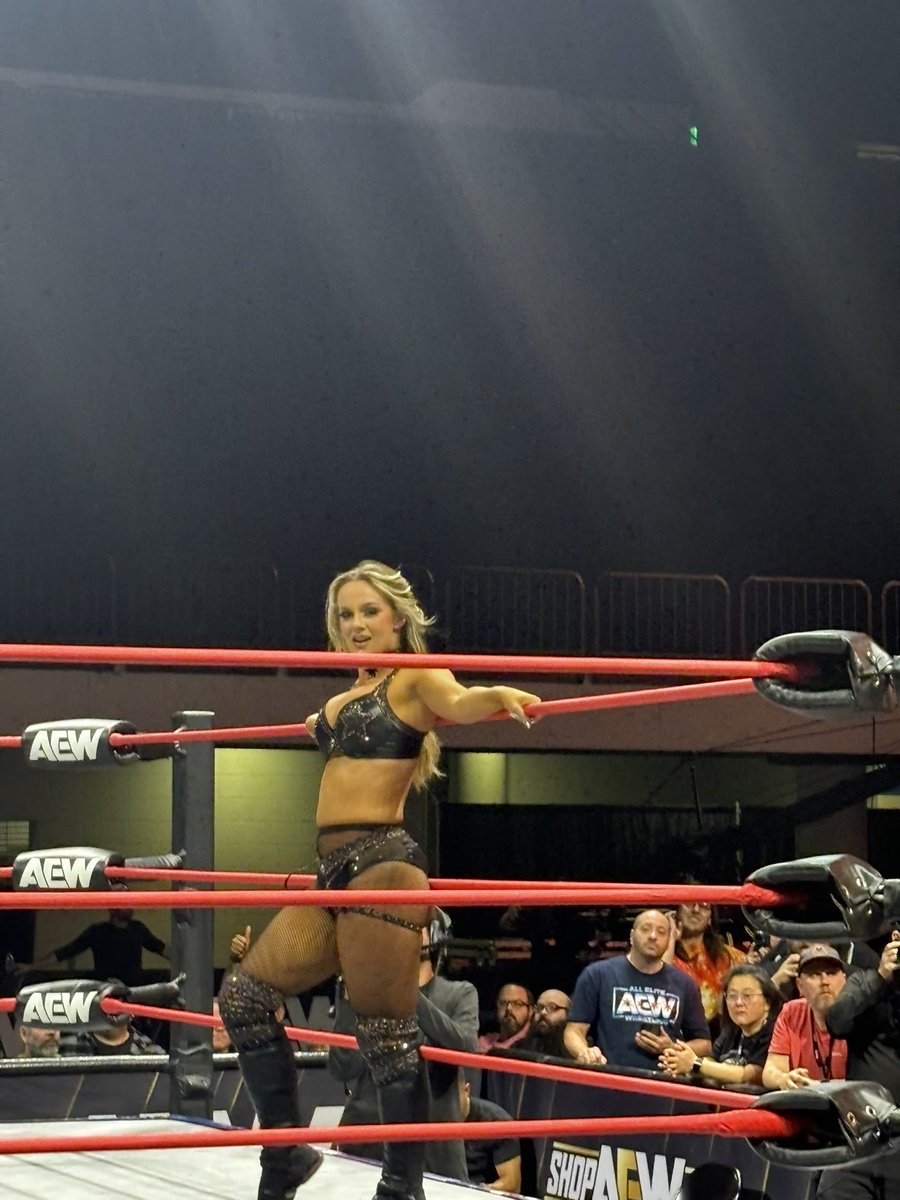 MitchP1983's tweet photo. Here’s the #QueenSlayer @annajay___ in action tonight in #CedarRapids #Iowa at #AEWCollision ! https://t.co/LGvemw1VSJ