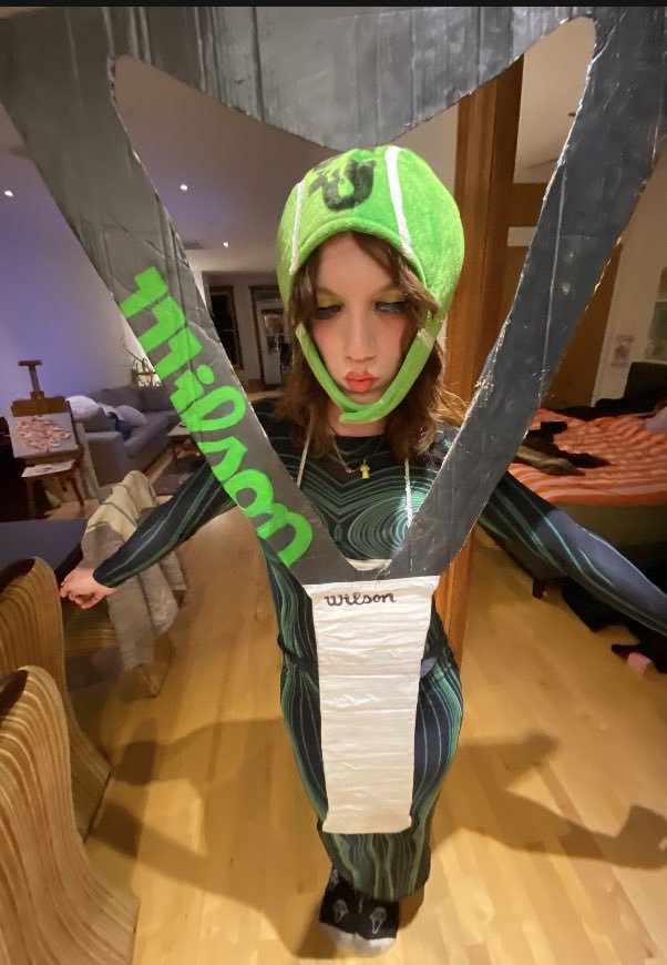 onbeinganangel's tweet photo. i hate gay halloween what do you mean you’re art donaldson’s signature serve from the 2024 film challengers https://t.co/oOFMNHNhIN