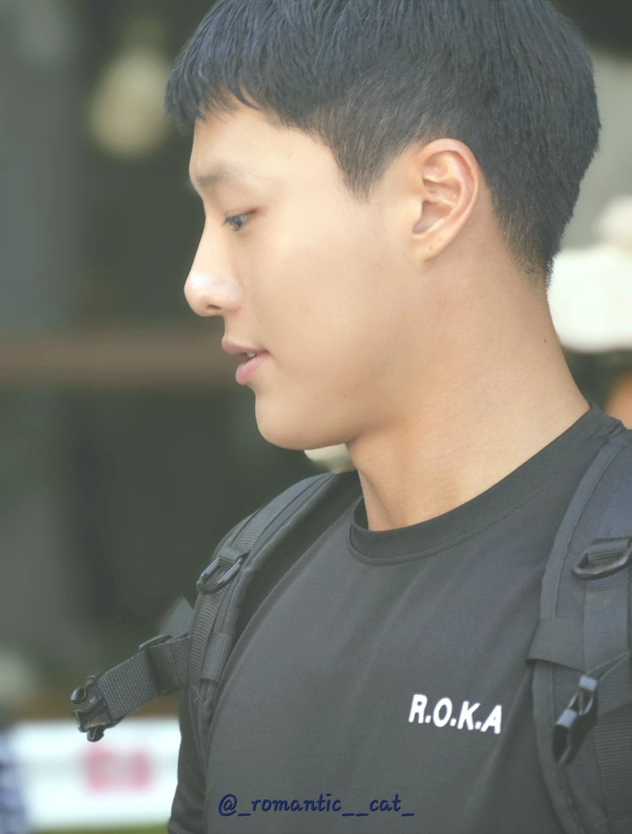 이런 썅 !!!!!!!
…..
작전상후퇴라고말해