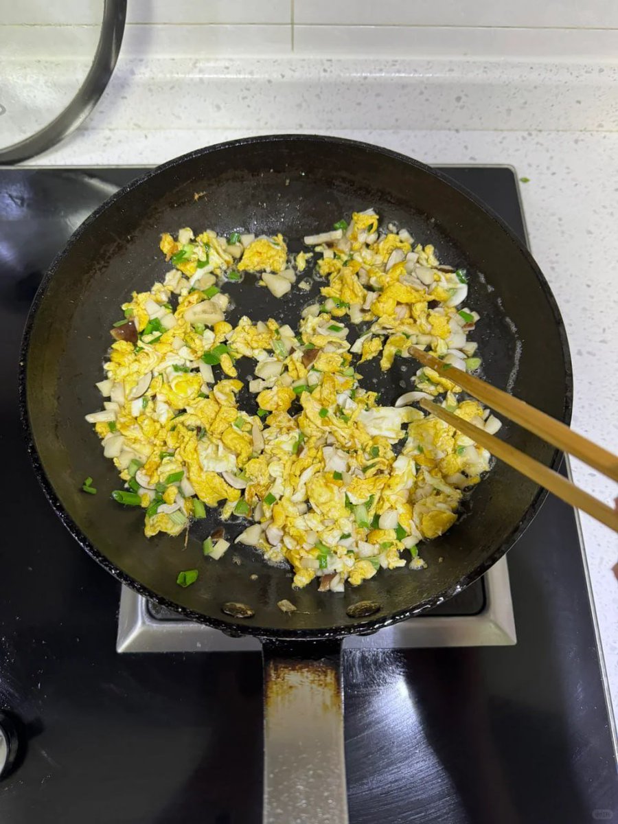 meetee06's tweet image. Does anyone want to eat the fried rice I made?