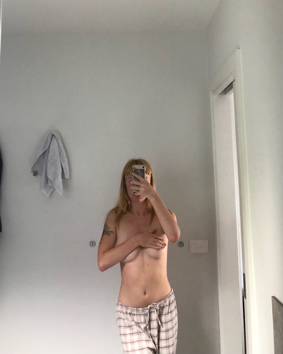 NixiePixie333's tweet photo. If I asked you on a date, would you say yes or no? https://t.co/BJMkJIZxQc