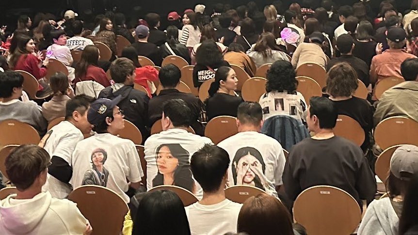 혼자 검은콩인거 늠 귀엽따ㅠ