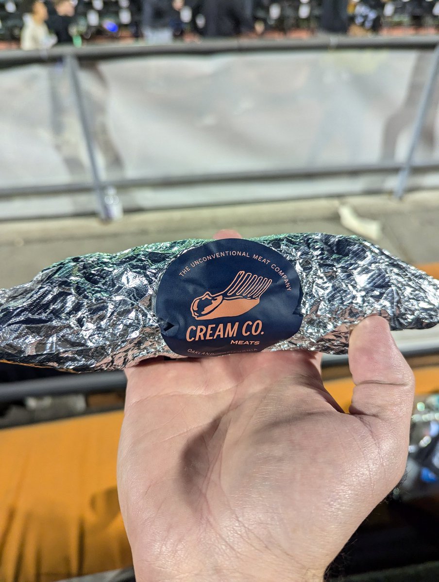 BenReadsSFF's tweet photo. Life has meaning when you catch a Cream Co hot dog at an @oaklandrootssc game https://t.co/53F5hMfLHD